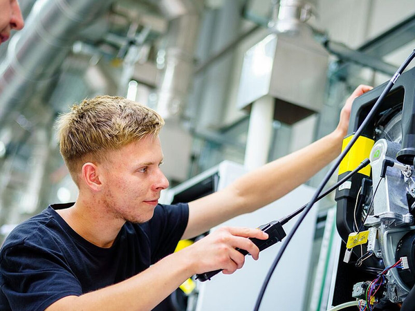 Handwerkskammer Dresden, Foto: Ausbildung bei einem Handwerksbetrieb
