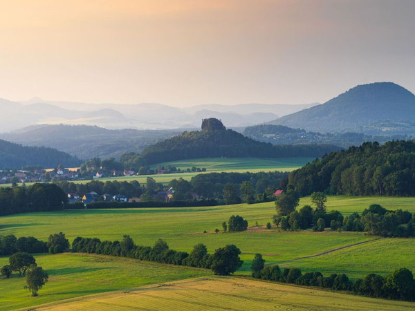 Ausblick vom Wolfsberg zum Zirkelstein, Foto: Philipp Zieger