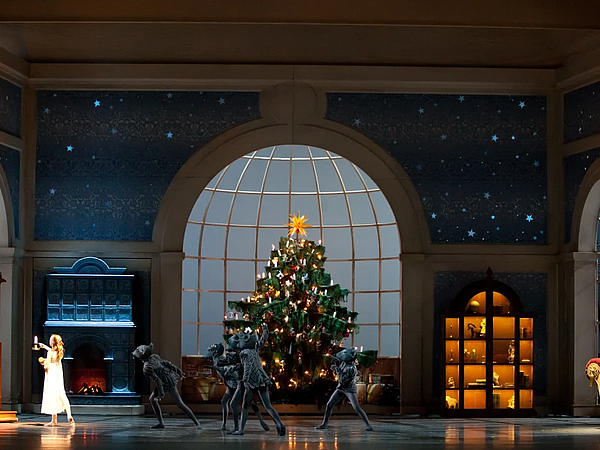 Szene aus "Der Nussknacker" Semperoper Ballett, Foto: Semperoper Dresden / Ian Whalen