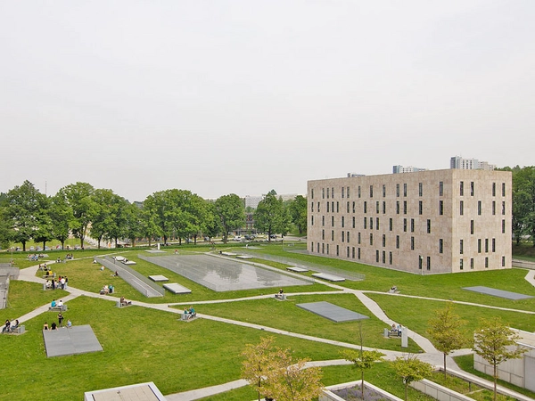 Luftaufnahme der Sächsischen Landes – Staats- und Universitätsbibliothek Dresden, Foto: SLUB Dresden / Henrik Ahlers