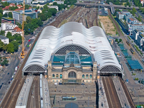 Luftbildaufnahme vom Hallendach Dresden Hauptbahnhof, Foto: DB AG / Vectorvision