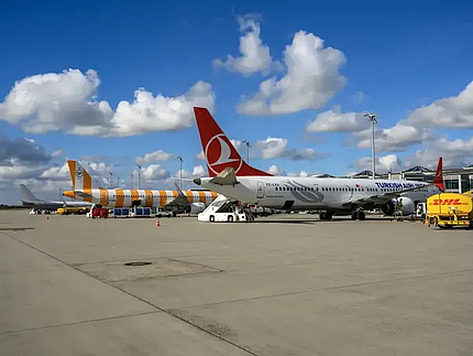 Winterflugplan 2025: Ab Leipzig/Halle und Dresden zu Urlaubszentren und Drehkreuzen - NEU: Dresden - Bozen