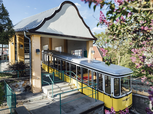 Standseilbahn Loschwitz, Foto: Thomas Roetting (DML-BY) Standseilbahn Loschwitz, Foto: Thomas Roetting (DML-BY)
